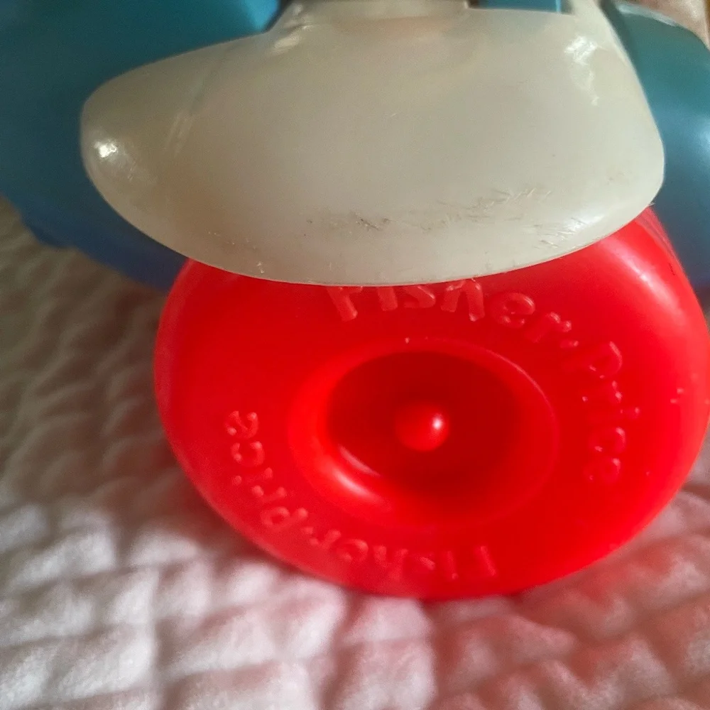 KIDS FISHER PRICE CLICKING AIRPLANE WITH PILOT